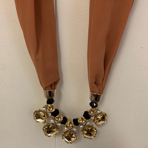 Ethnic Jewelry Style ResinBead Landing Hijab Scarf - Picture 4 of 5